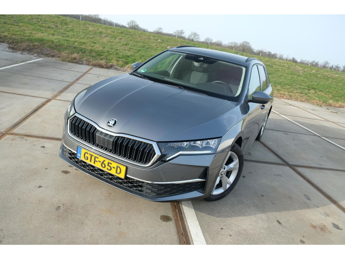 Škoda Octavia Combi 1.5 TSI Edition | TREKHAAK | 17" GEMINI VELGEN | APPLE CAR PLAY | 'SUNSET'