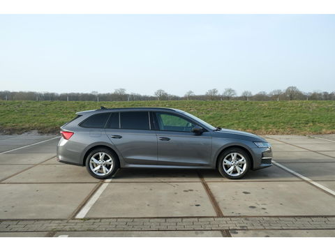 Škoda Octavia Combi 1.5 TSI Edition | TREKHAAK | 17" GEMINI VELGEN | APPLE CAR PLAY | 'SUNSET'