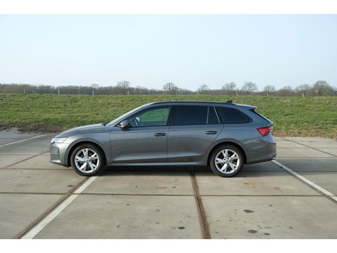 Škoda Octavia Combi 1.5 TSI Edition | TREKHAAK | 17" GEMINI VELGEN | APPLE CAR PLAY | 'SUNSET'