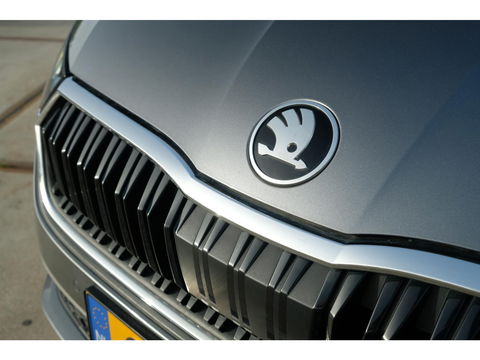 Škoda Octavia Combi 1.5 TSI Edition | TREKHAAK | 17" GEMINI VELGEN | APPLE CAR PLAY | 'SUNSET'