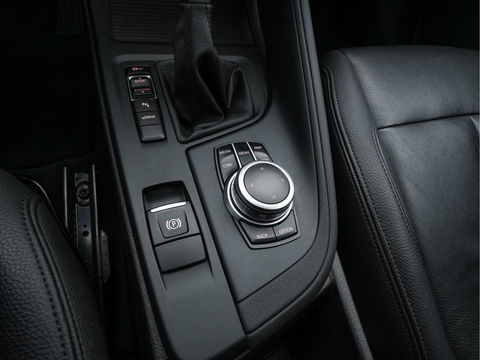 BMW X1 xDrive25e eDrive Edition ( Plug-In ) (INCL-BTW) *LEATHER | FULL-LED | HARMAN/KARDON | CAMERA | HEATED-COMFORTSEATS | NAVI-FULLMAP | ECC | KEYLESS |  PDC | CRUISE | DAB | TOWBAR | HEAD-UP | 17''ALU*