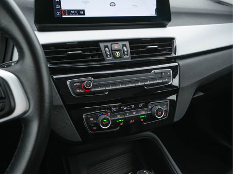 BMW X1 xDrive25e eDrive Edition ( Plug-In ) (INCL-BTW) *LEATHER | FULL-LED | HARMAN/KARDON | CAMERA | HEATED-COMFORTSEATS | NAVI-FULLMAP | ECC | KEYLESS |  PDC | CRUISE | DAB | TOWBAR | HEAD-UP | 17''ALU*