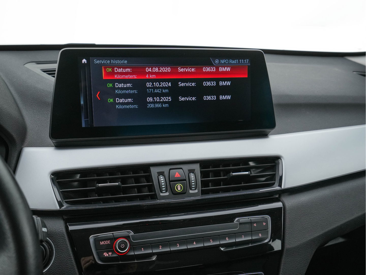 BMW X1 xDrive25e eDrive Edition ( Plug-In ) (INCL-BTW) *LEATHER | FULL-LED | HARMAN/KARDON | CAMERA | HEATED-COMFORTSEATS | NAVI-FULLMAP | ECC | KEYLESS |  PDC | CRUISE | DAB | TOWBAR | HEAD-UP | 17''ALU*