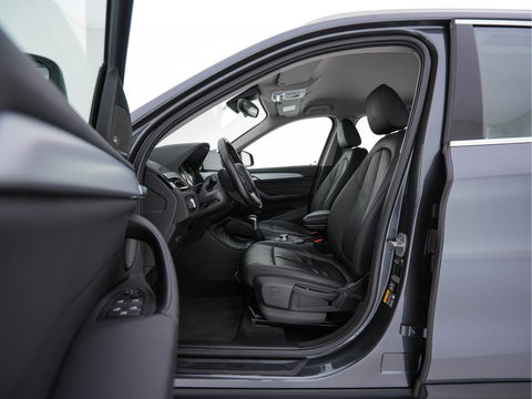 BMW X1 xDrive25e eDrive Edition ( Plug-In ) (INCL-BTW) *LEATHER | FULL-LED | HARMAN/KARDON | CAMERA | HEATED-COMFORTSEATS | NAVI-FULLMAP | ECC | KEYLESS |  PDC | CRUISE | DAB | TOWBAR | HEAD-UP | 17''ALU*