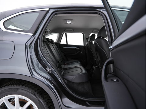 BMW X1 xDrive25e eDrive Edition ( Plug-In ) (INCL-BTW) *LEATHER | FULL-LED | HARMAN/KARDON | CAMERA | HEATED-COMFORTSEATS | NAVI-FULLMAP | ECC | KEYLESS |  PDC | CRUISE | DAB | TOWBAR | HEAD-UP | 17''ALU*