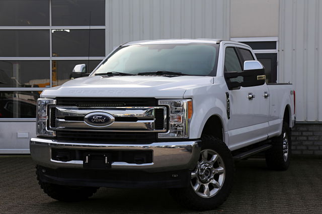 Ford F-250 - USA 6.2 V8 390PK 4WD 6 Persoons Super Duty XL*Facelift*Trekhaak 3500KG op kenteken/Leder/Treeplanken/Cruise-Control/Climate-Control*/20 inch LM