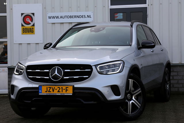 Mercedes-Benz GLC - 300e 4MATIC plug in hybride*Perfect MB Onderh.*Elek. Trekhaak/Burmester/Memorie/Night Pakket/Apple Carplay-Android/Stoelverw./Parkeersens.V+A/19 inch LM*