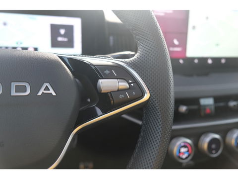 Škoda Superb Combi 1.5 TSI PHEV Sportline | PANO | TREKHAAK | 19" TORCULAR VELGEN | DCC | HEAD-UP DISPLAY