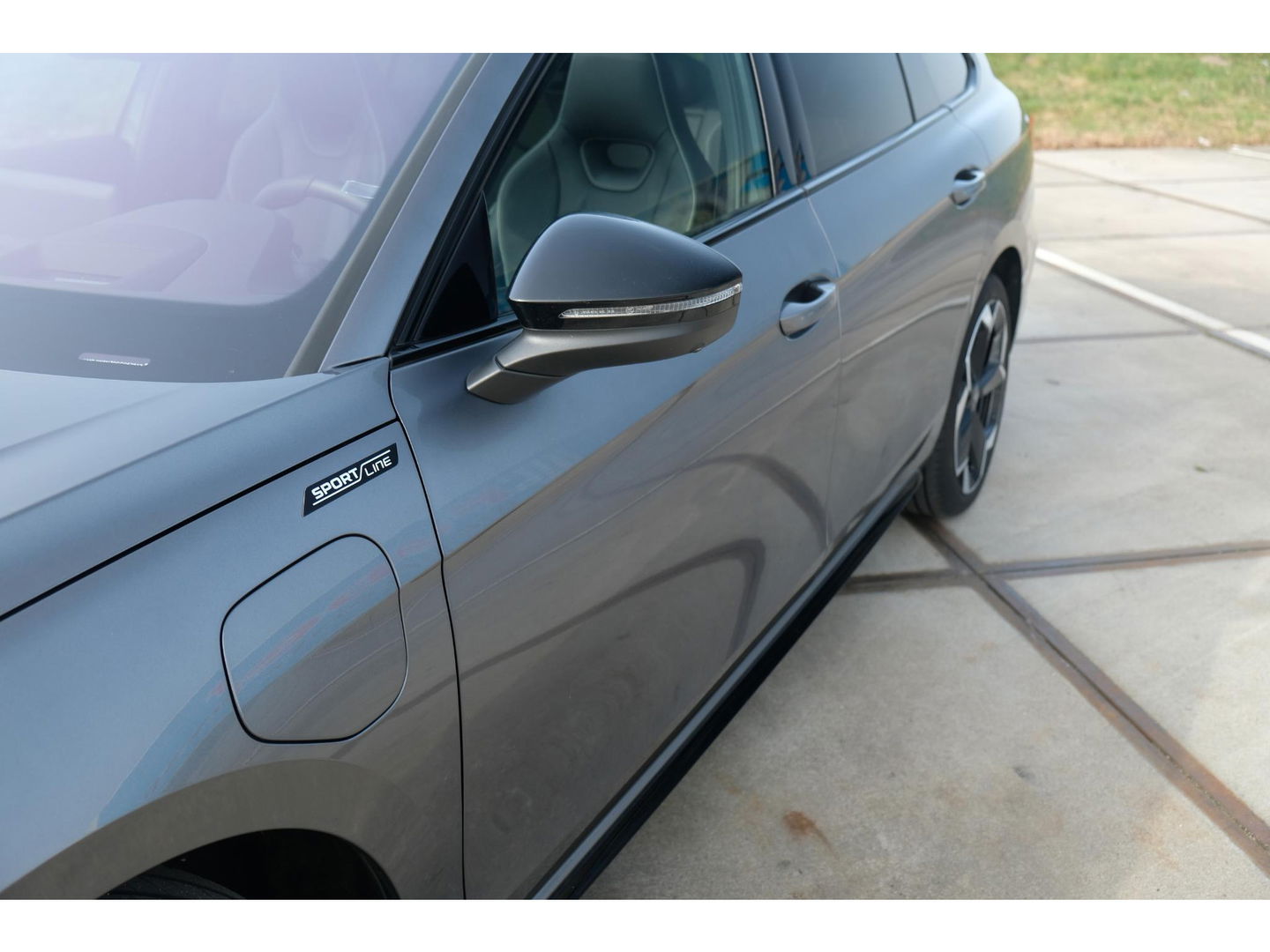 Škoda Superb Combi 1.5 TSI PHEV Sportline | PANO | TREKHAAK | 19" TORCULAR VELGEN | DCC | HEAD-UP DISPLAY