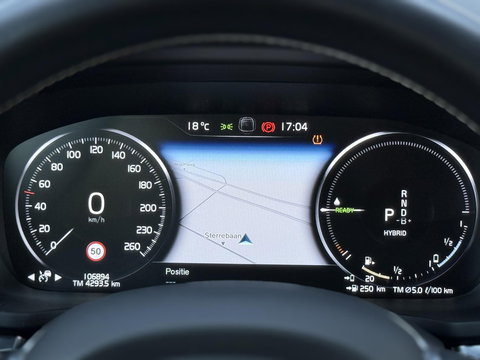 Volvo V60 2.0 T8 Recharge 390PK AWD R-Design |Pano|H/K|360CAM|AutoPilot|Trekhaak