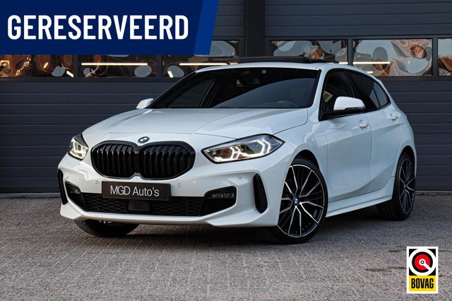BMW 1 Serie - 118i M-Sport M-Pakket /LED/PANODAK/HARMAN-KARDON/HUD/KEYLESS/MEMORY/ACC/CAMERA!