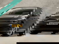 Volkswagen Golf - 1.0 TSI Sport Automaat (APPLE CARPLAY, GROOT NAVI, CAMERA, STUUR/STOELVERWARMING, MEMORY SEATS, ALCANTARA, GETINT GLAS, SFEERVERLICHTING, NIEUWSTAAT)