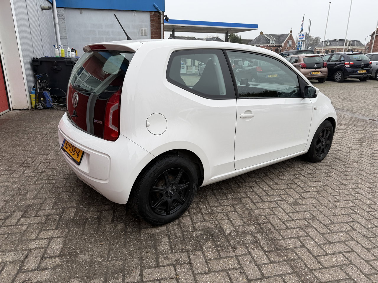 Volkswagen up!