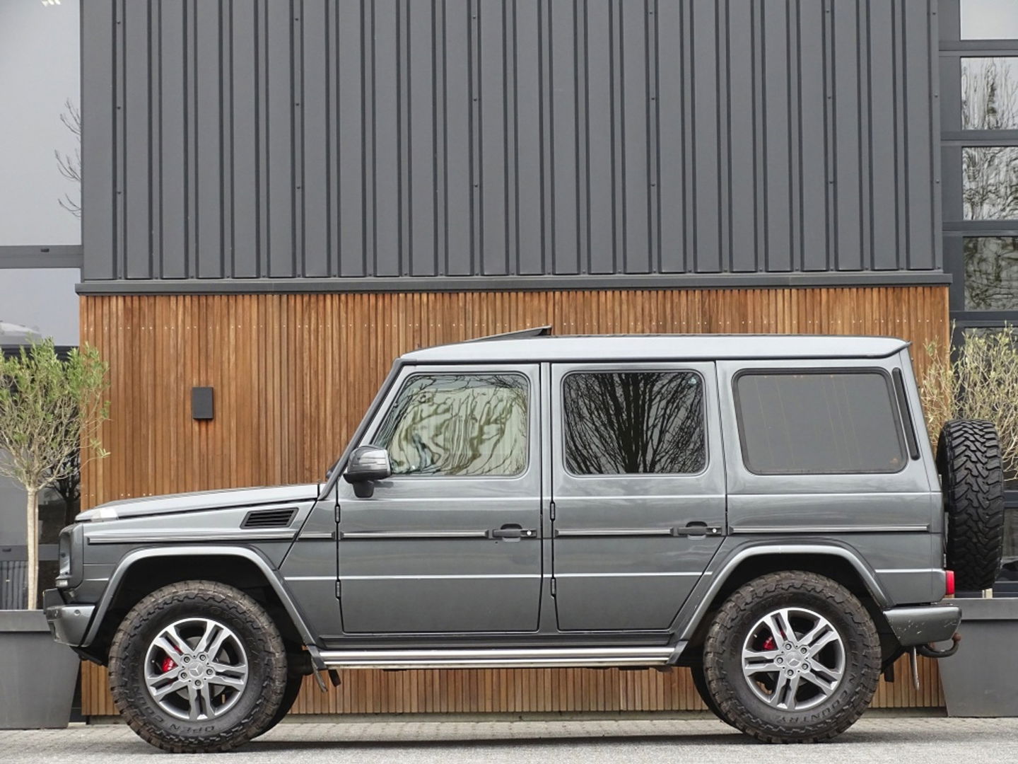 Mercedes-Benz G-Klasse G350 V6 / AMG / Designo / grijs kenteken / LED