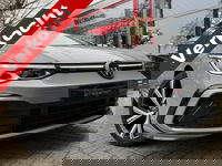Volkswagen Golf - 1.5 eTSI AUT. *!* 2x R-LINE *!* PANODAK/ IQ LED/ RADAR/ 18 INCH/ CAMERA *!*