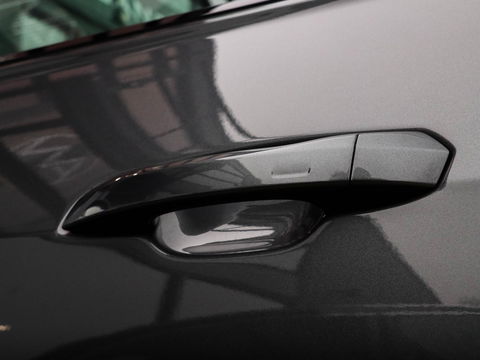 Audi A6 Avant 40 TFSI S edition 204pk Panoramadak LED Leder S Line