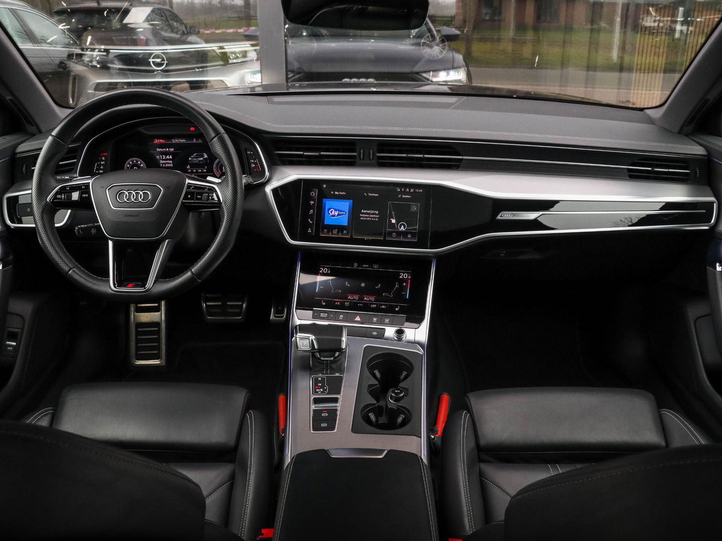 Audi A6 Avant 40 TFSI S edition 204pk Panoramadak LED Leder S Line