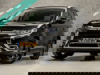 Mitsubishi Outlander - 2.4 PHEV Deluxe 225Pk Automaat (APPLE CARPLAY, CLIMATE, CAMERA, TREKHAAK, STOELVERWARMING, SPORTSTOELEN, KEYLESS, CRUISE, XENON, NIEUWSTAAT)