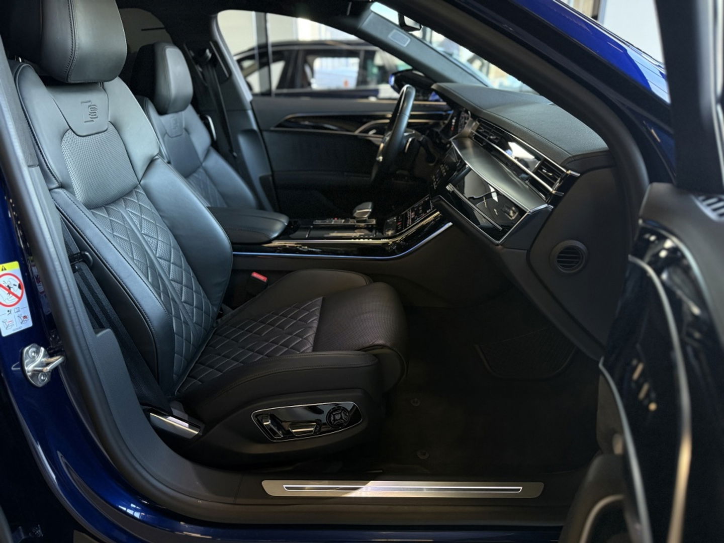 Audi A8 60 TFSIe 449PK Quattro / B&O / Laser / Massage