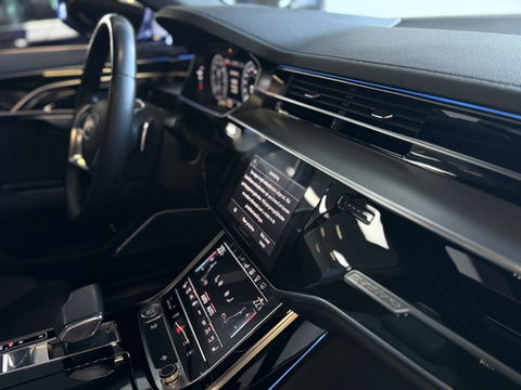 Audi A8 60 TFSIe 449PK Quattro / B&O / Laser / Massage