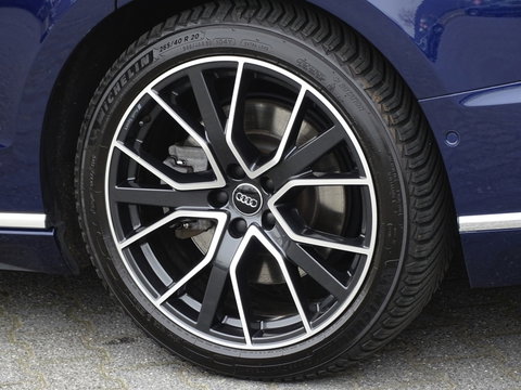 Audi A8 60 TFSIe 449PK Quattro / B&O / Laser / Massage