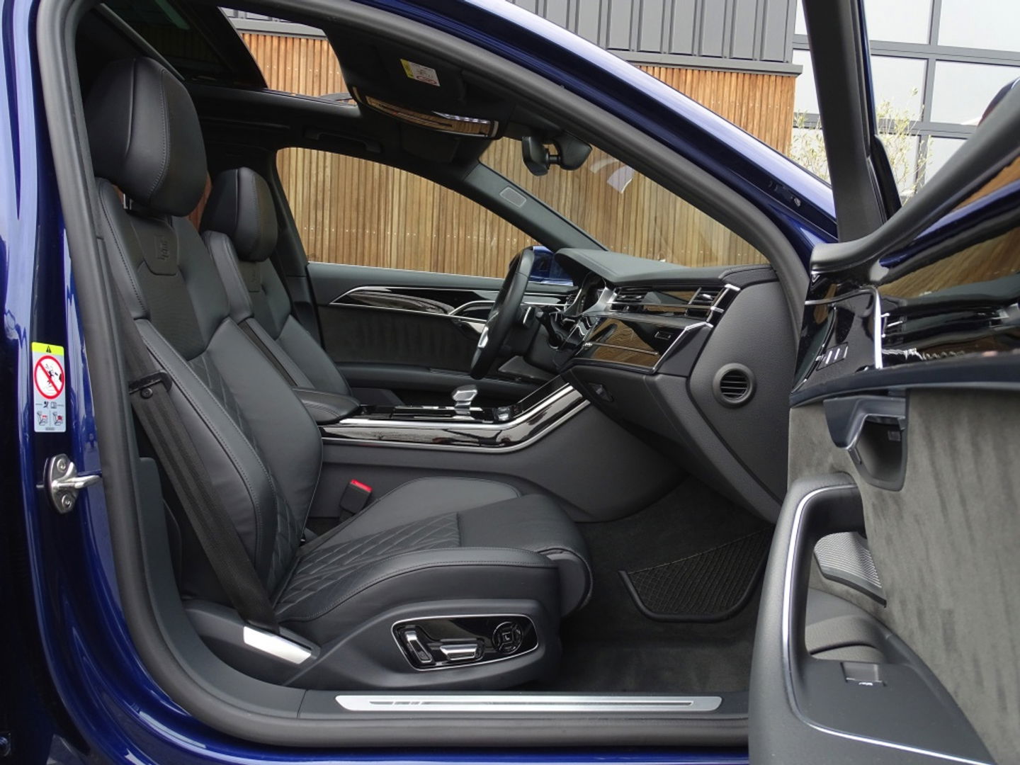 Audi A8 60 TFSIe 449PK Quattro / B&O / Laser / Massage