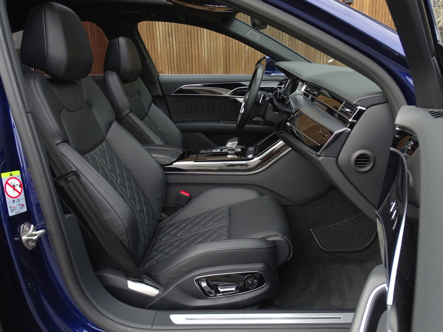 Audi A8 60 TFSIe 449PK Quattro / B&O / Laser / Massage