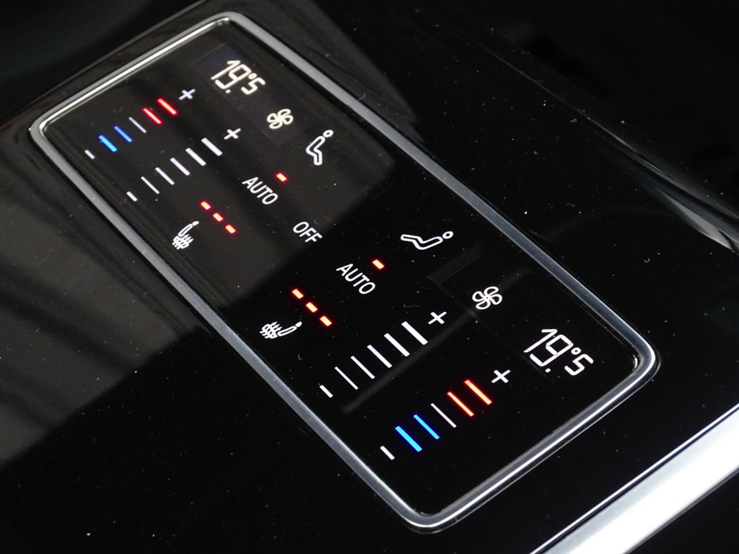 Audi A8 60 TFSIe 449PK Quattro / B&O / Laser / Massage