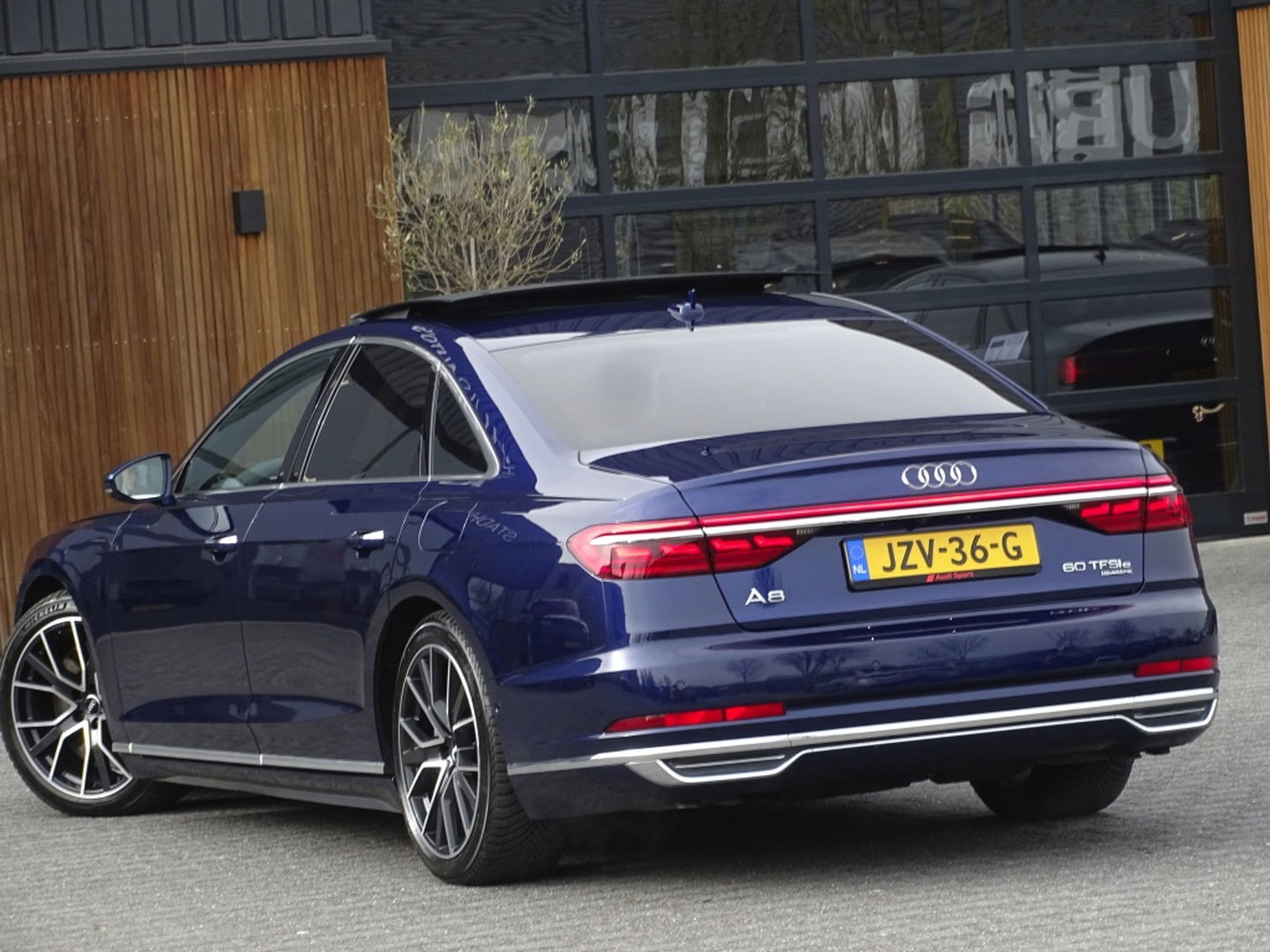 Audi A8 60 TFSIe 449PK Quattro / B&O / Laser / Massage