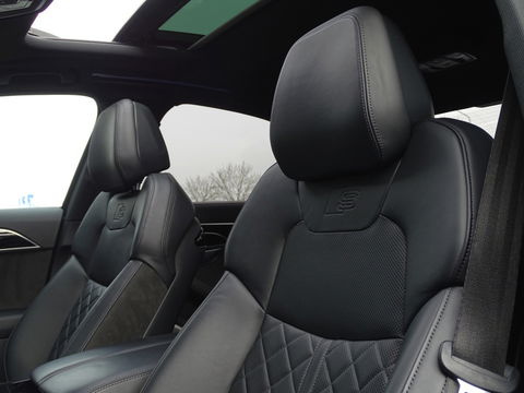 Audi A8 60 TFSIe 449PK Quattro / B&O / Laser / Massage