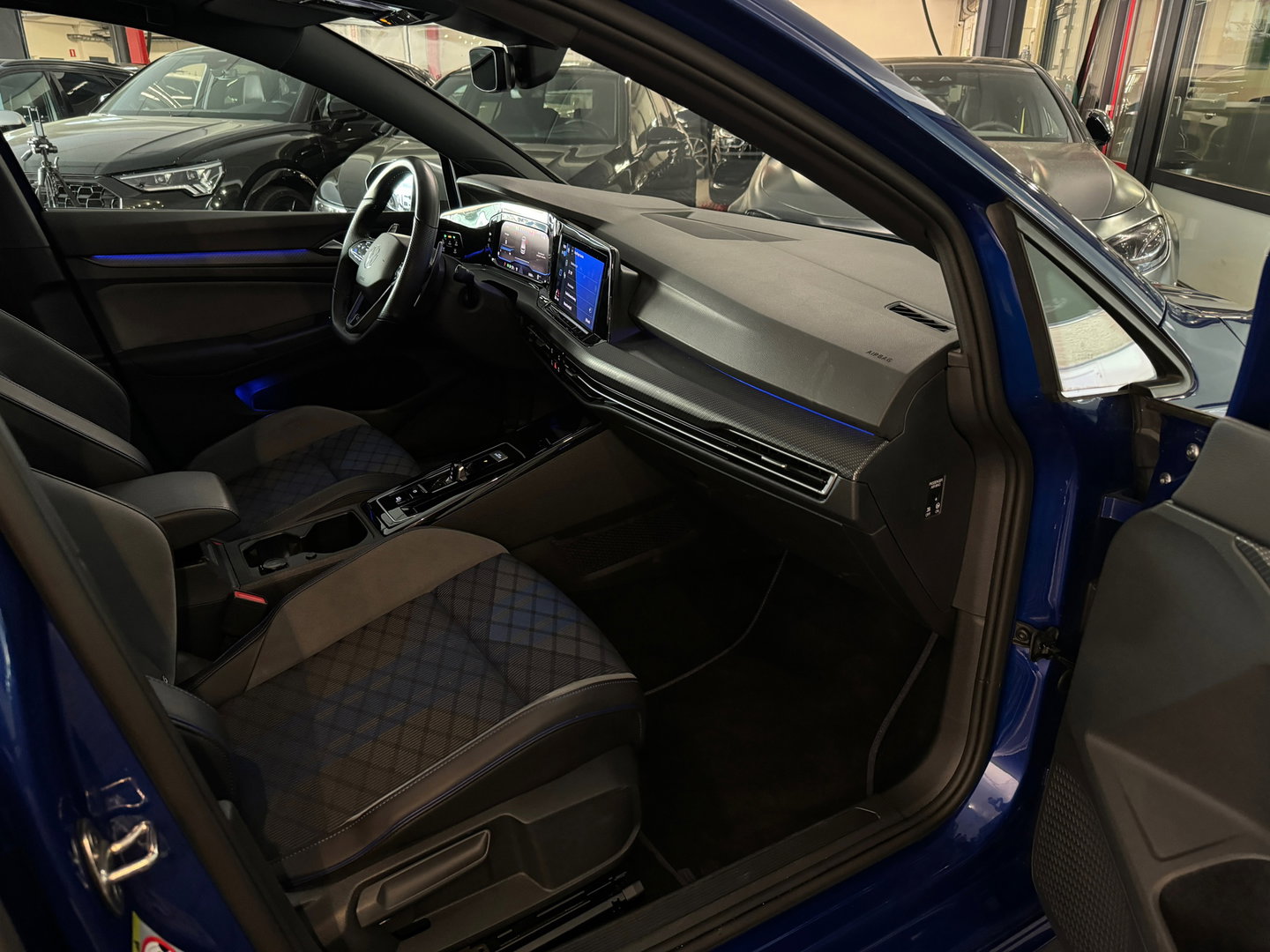 Volkswagen Golf 2.0 TSI R 4Motion Pano|Sfeer|Camera|CarPlay