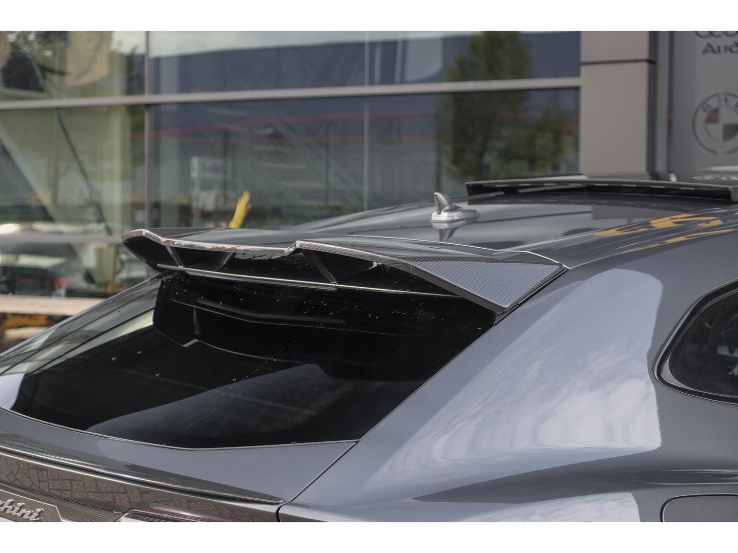 Lamborghini Urus 4.0 V8 650pk Panoramadak NLauto 4-zit Carbon Bang&Olufsen 4-wielsturing Massage Stoelkoeling 23" LMV