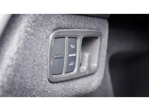 Lamborghini Urus 4.0 V8 650pk Panoramadak NLauto 4-zit Carbon Bang&Olufsen 4-wielsturing Massage Stoelkoeling 23" LMV