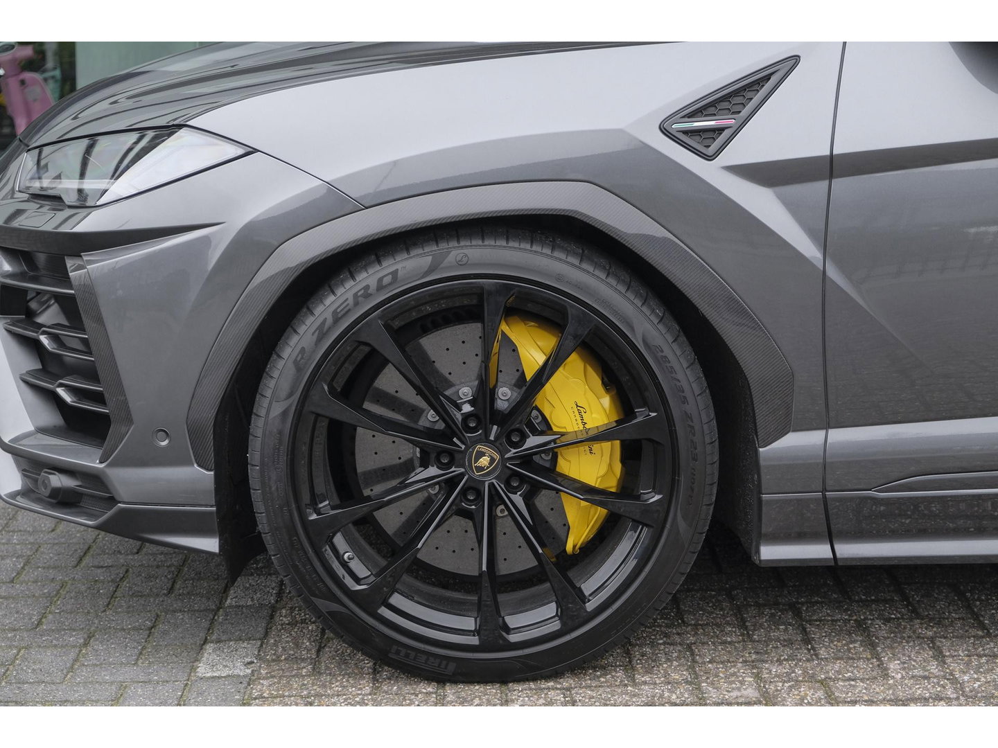 Lamborghini Urus 4.0 V8 650pk Panoramadak NLauto 4-zit Carbon Bang&Olufsen 4-wielsturing Massage Stoelkoeling 23" LMV