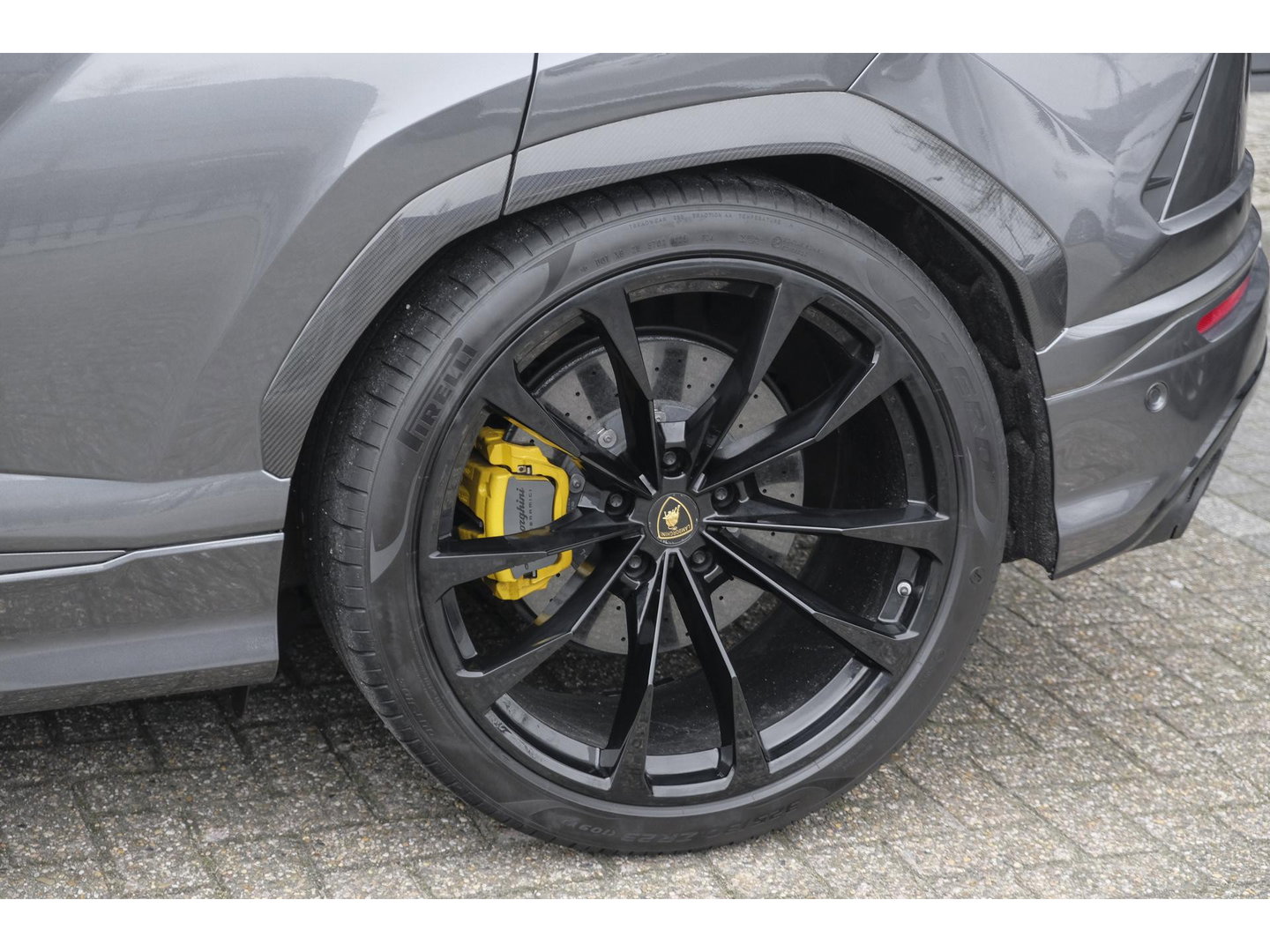 Lamborghini Urus 4.0 V8 650pk Panoramadak NLauto 4-zit Carbon Bang&Olufsen 4-wielsturing Massage Stoelkoeling 23" LMV