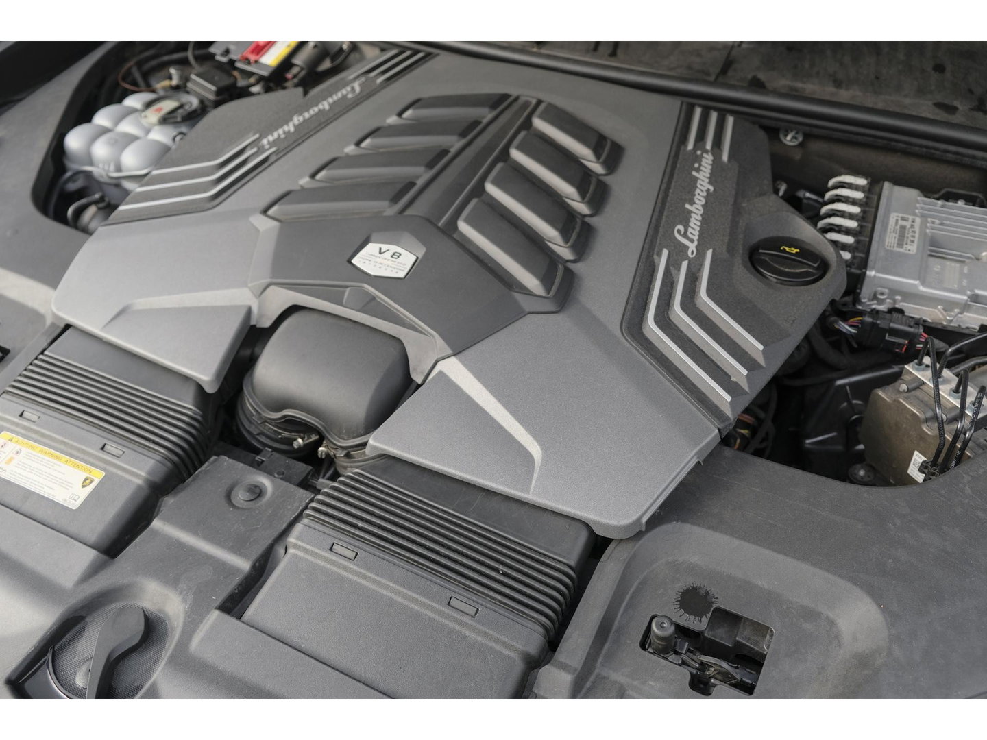 Lamborghini Urus 4.0 V8 650pk Panoramadak NLauto 4-zit Carbon Bang&Olufsen 4-wielsturing Massage Stoelkoeling 23" LMV