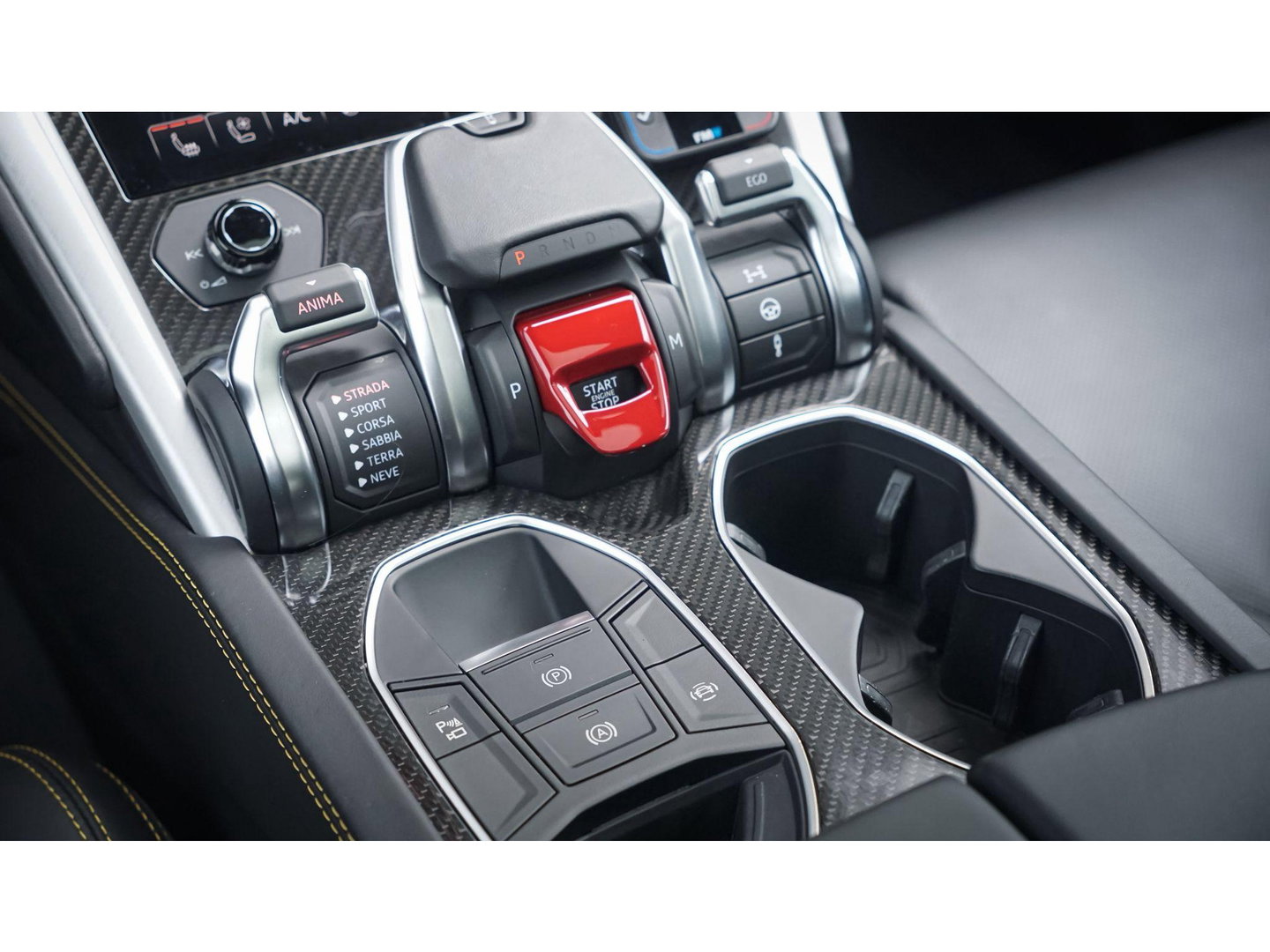 Lamborghini Urus 4.0 V8 650pk Panoramadak NLauto 4-zit Carbon Bang&Olufsen 4-wielsturing Massage Stoelkoeling 23" LMV