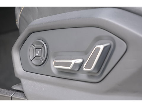 Lamborghini Urus 4.0 V8 650pk Panoramadak NLauto 4-zit Carbon Bang&Olufsen 4-wielsturing Massage Stoelkoeling 23" LMV