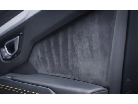 Lamborghini Urus 4.0 V8 650pk Panoramadak NLauto 4-zit Carbon Bang&Olufsen 4-wielsturing Massage Stoelkoeling 23" LMV