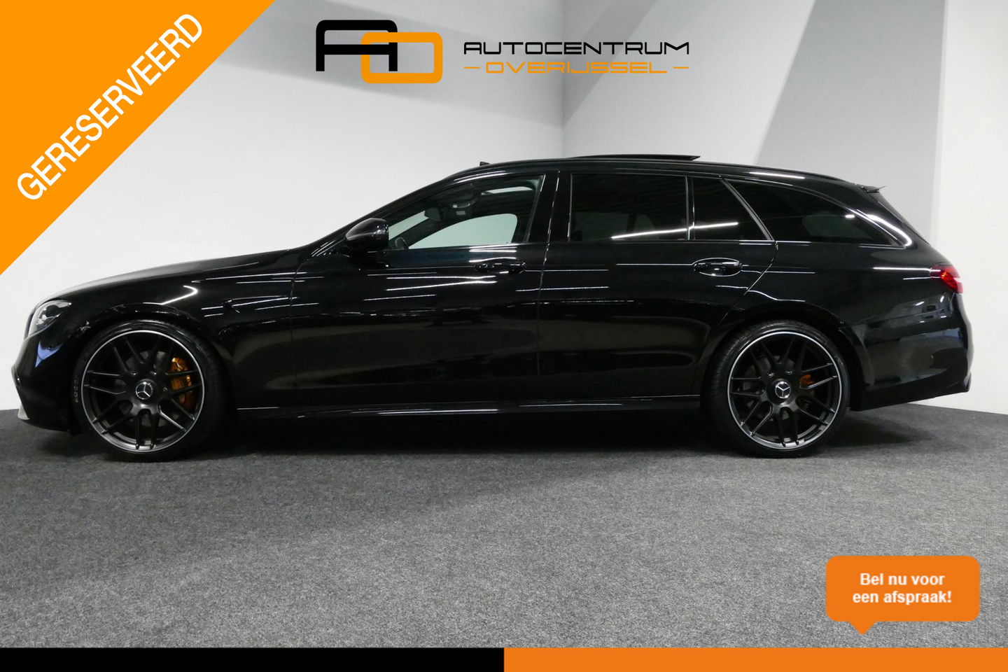 Mercedes-Benz E-Klasse 300 e AMG Line / E63 AMG Diffuser / Panamericana Grill / Panoramadak / Burmester Surround Sound / Rondomzichtcamera / Deels elektr. verstelbare voorstoelen / Ambienteverlichting / Stoelverwarming / Apple Carplay - Android Auto / 20'' LMV / Trekhaak (zwenk