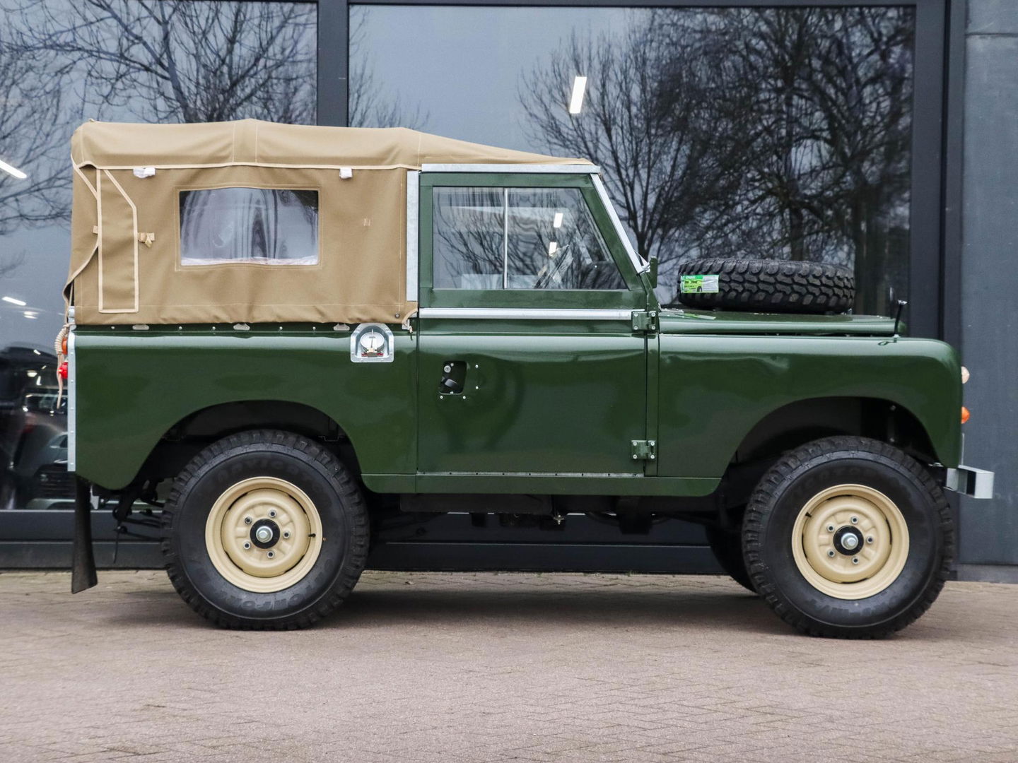Land Rover 88 Series III Santana | Sofftop | Compl. gerestaureerd | Oldtimer | BTW verrekenbaar!