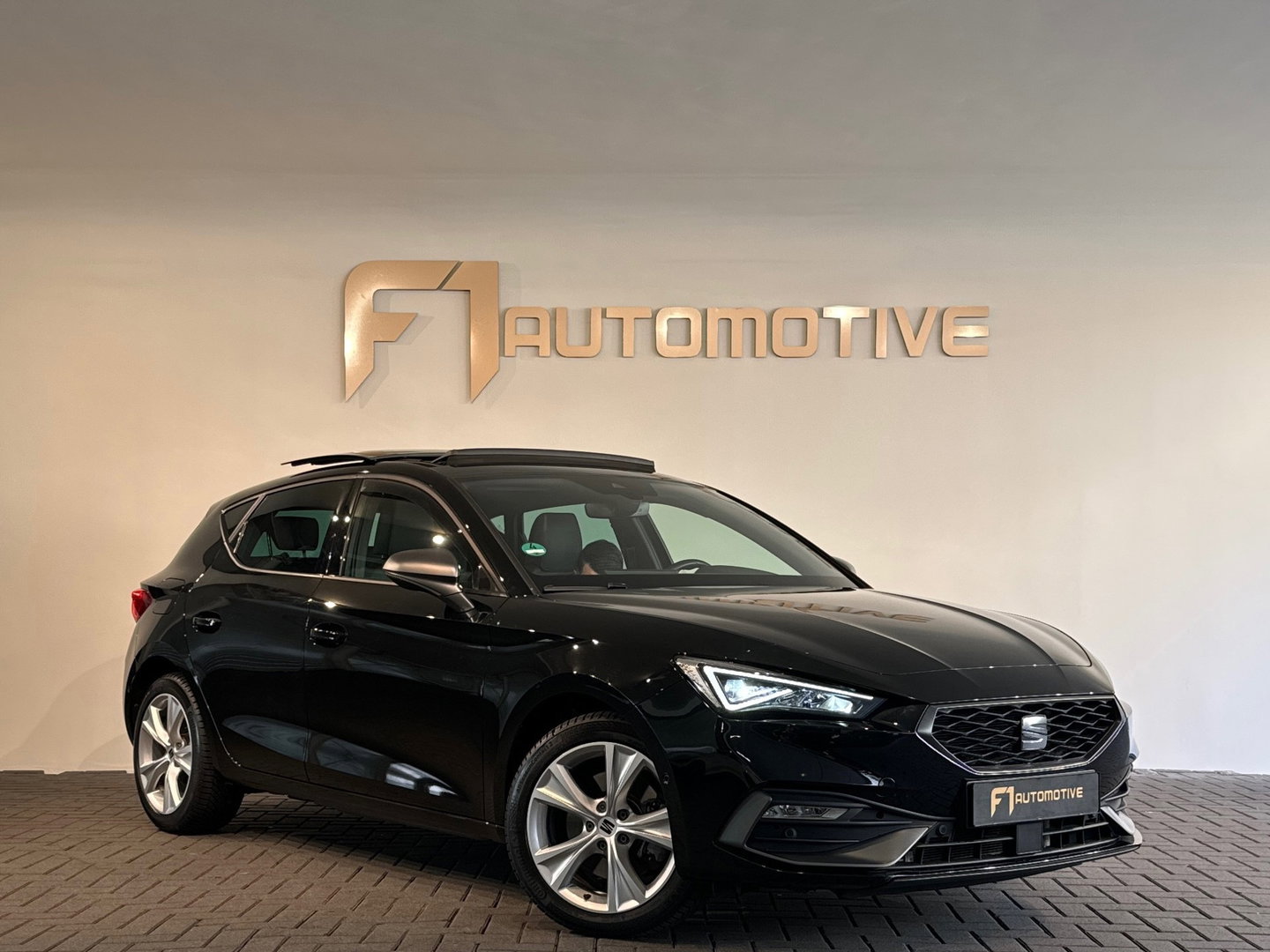 SEAT Leon 1.4 TSI eHybrid PHEV FR Pano|Keyless|Sfeer|Camera