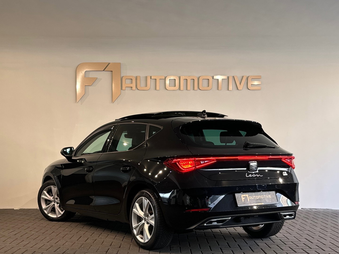 SEAT Leon 1.4 TSI eHybrid PHEV FR Pano|Keyless|Sfeer|Camera