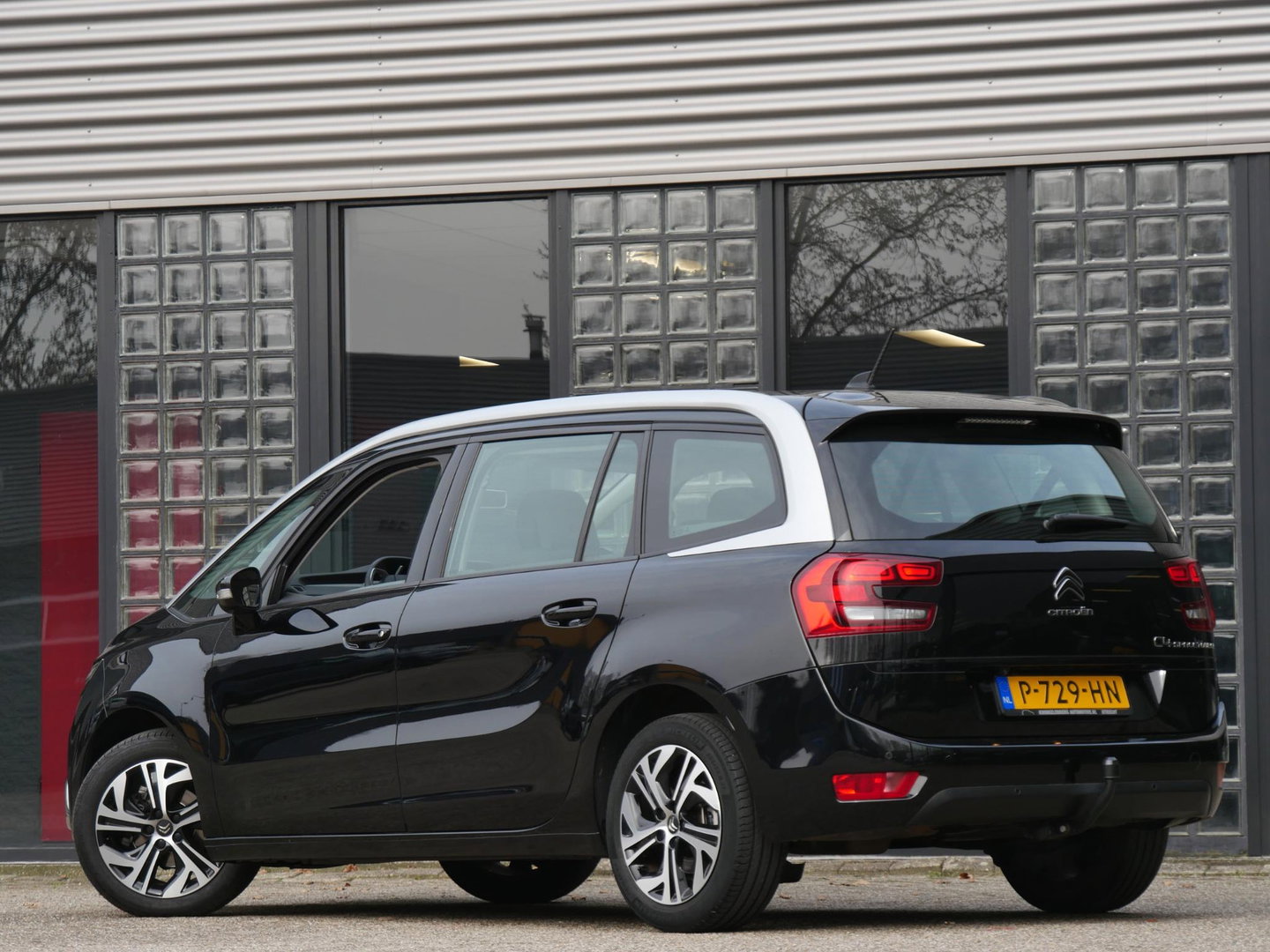 Citroën Grand C4 Spacetourer 1.2 130PK/ 7-PERSOONS/ TREKHAAK/ CAMERA