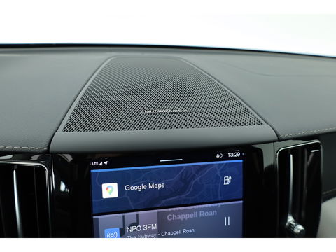 Volvo XC60 2.0 T8 Plug-in hybrid AWD Ultimate Dark | 455 PK | Head-up | Elek. Trekhaak | H&K Audio | 360 camera | ACC |