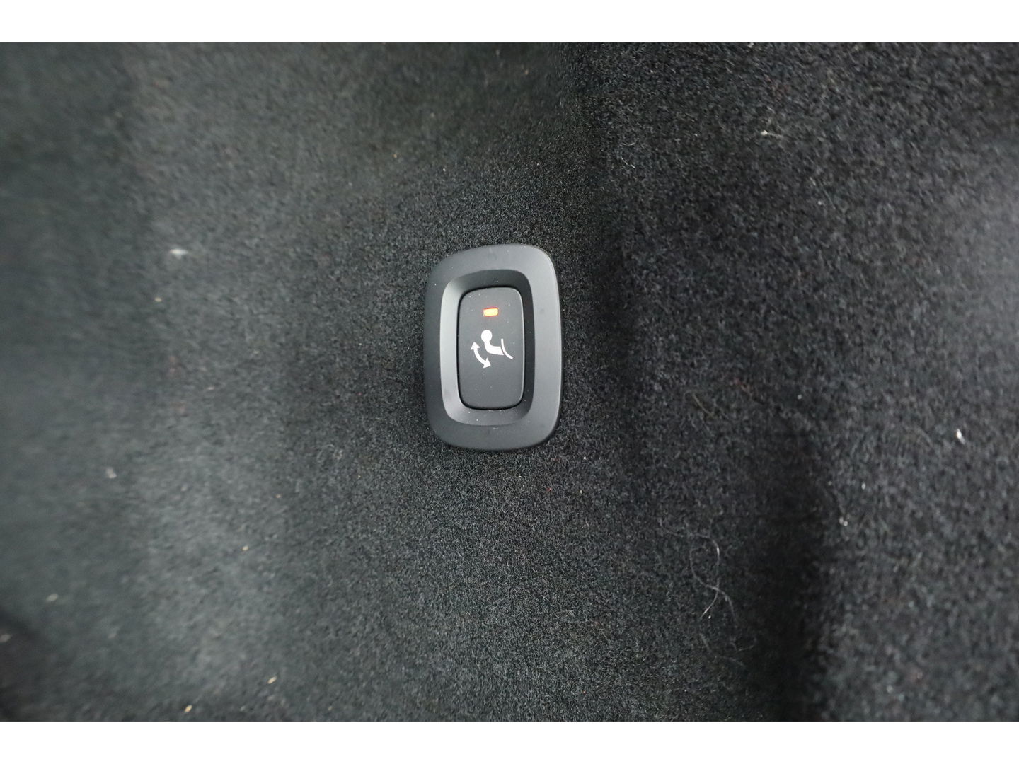 Volvo XC60 2.0 T8 Plug-in hybrid AWD Ultimate Dark | 455 PK | Head-up | Elek. Trekhaak | H&K Audio | 360 camera | ACC |