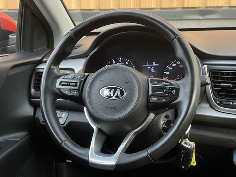 Kia Rio 1.0 TGDI ComfortPlusLine Navigator | Dealer Onderhouden! | Apple Carplay | Android Auto | Camera | Navigatie | DAB | Isofix | Parkeersensoren | LED | Multifunctioneel Stuurwiel |