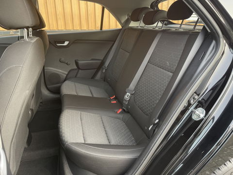 Kia Rio 1.0 TGDI ComfortPlusLine Navigator | Dealer Onderhouden! | Apple Carplay | Android Auto | Camera | Navigatie | DAB | Isofix | Parkeersensoren | LED | Multifunctioneel Stuurwiel |