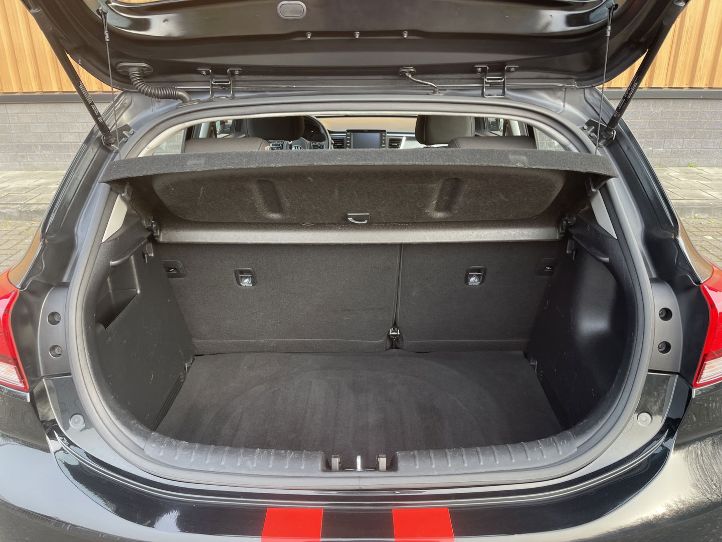 Kia Rio 1.0 TGDI ComfortPlusLine Navigator | Dealer Onderhouden! | Apple Carplay | Android Auto | Camera | Navigatie | DAB | Isofix | Parkeersensoren | LED | Multifunctioneel Stuurwiel |