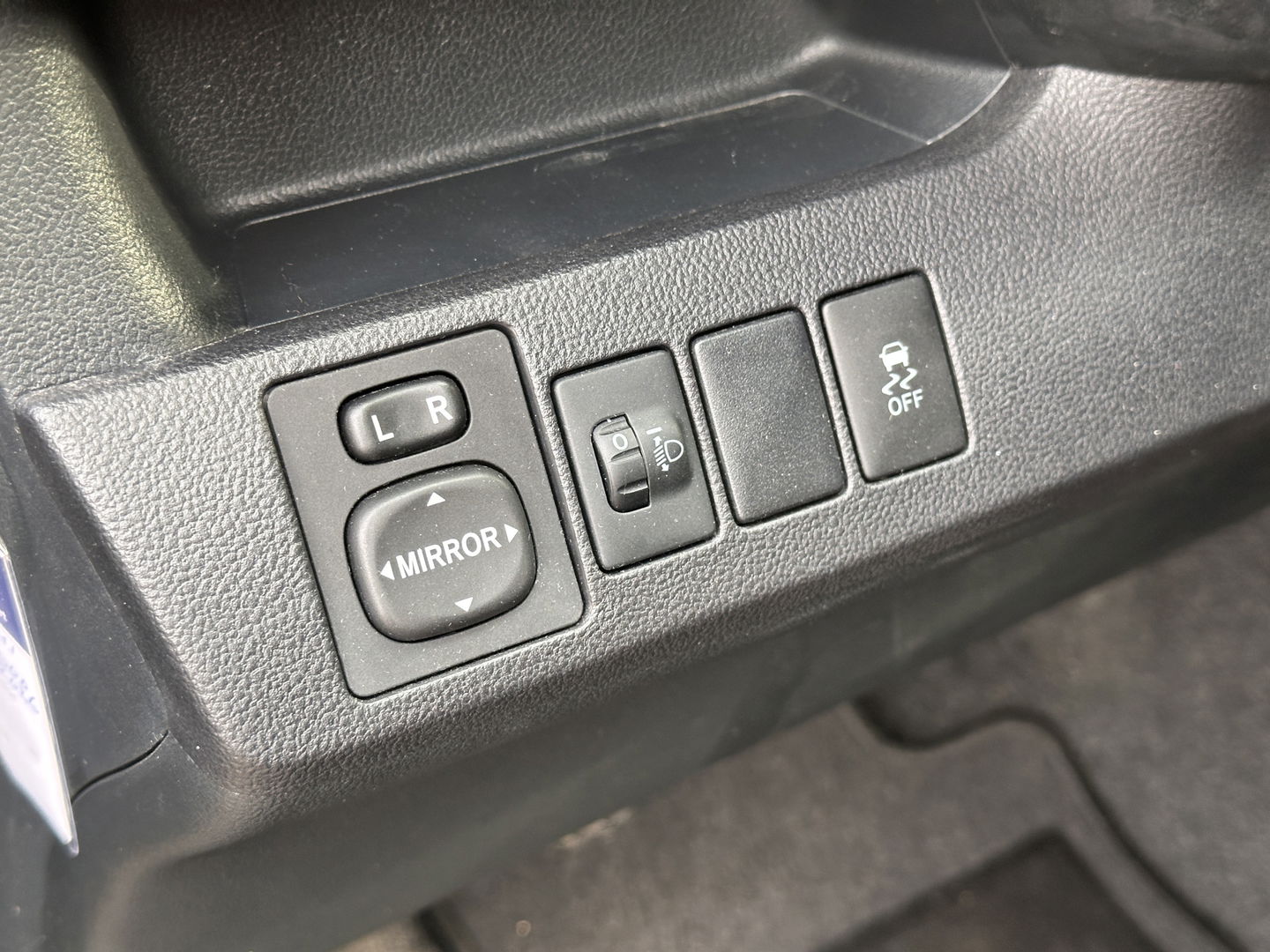 Subaru Trezia 1.3 Luxury | 1e Eigenaar | Cruise Control | Parkeersensoren Achter | 16" Lichtmetaal | Airconditioning | Centrale Deurvergrendeling |